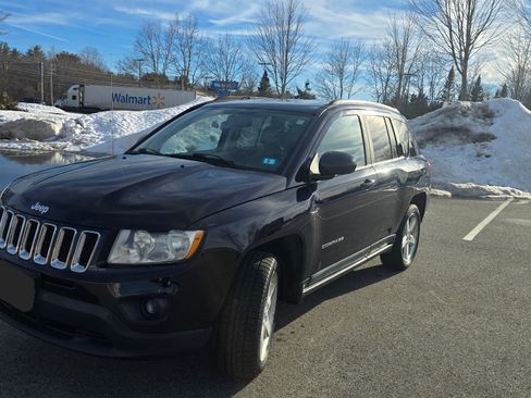 Used 2011 Jeep Compass Limited w/ Sun/Sound Group image 3