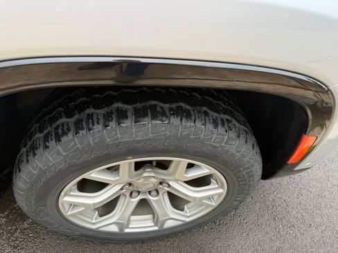 Used 2022 Jeep Wagoneer Series II AWD/4WD image 8