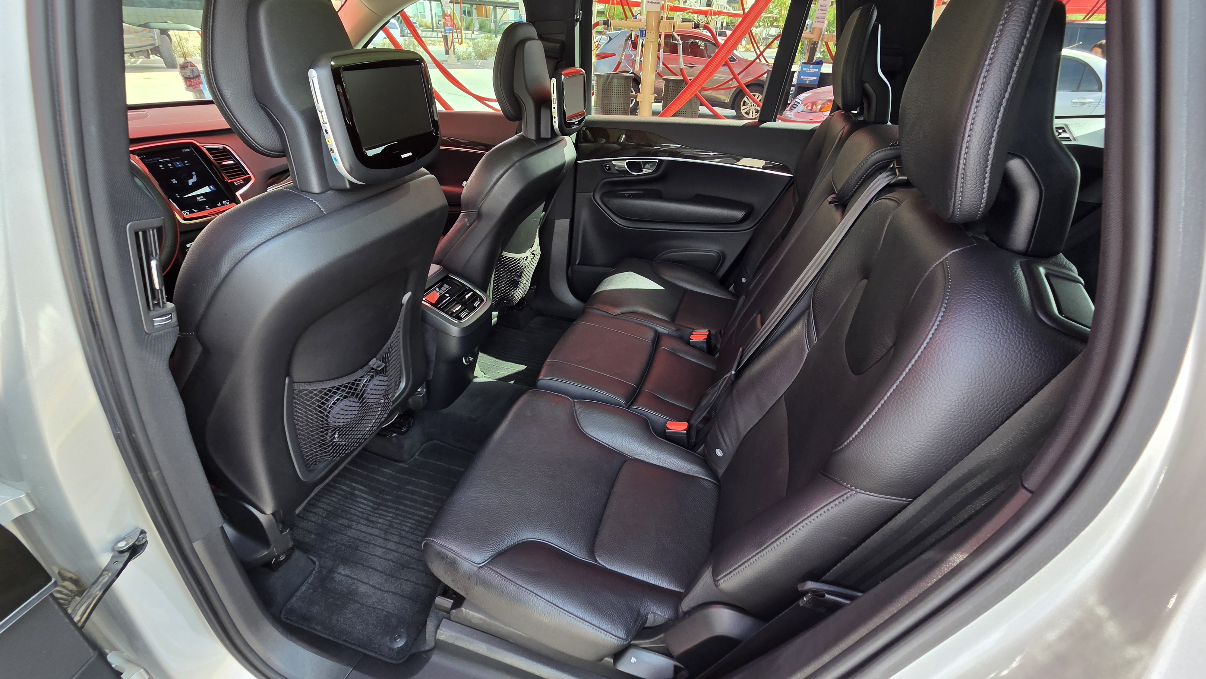 Used 2018 Volvo XC90 T6 Momentum w/ Convenience Package AWD/4WD image 21