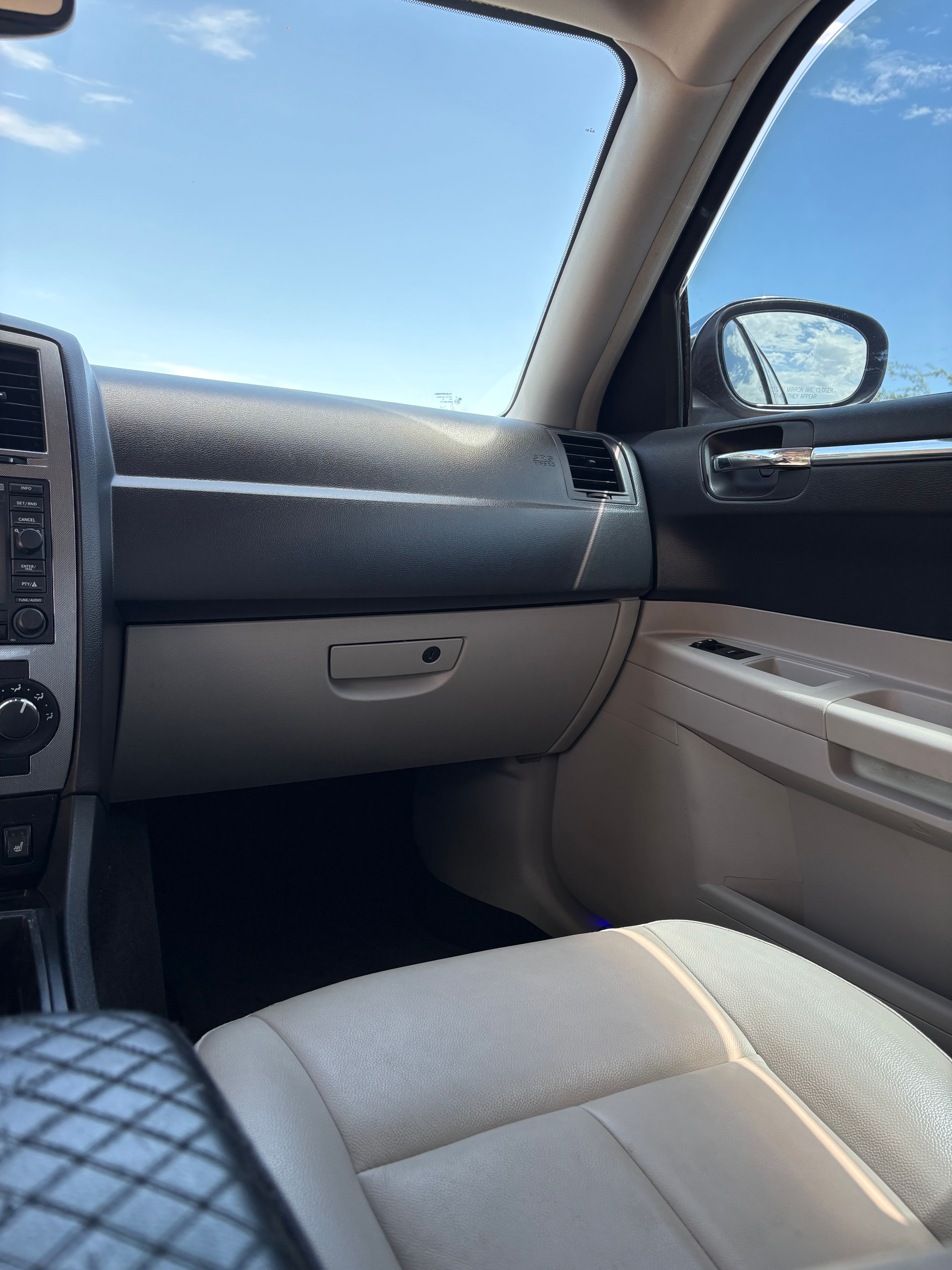 Used 2007 Chrysler 300 Touring L RWD image 22