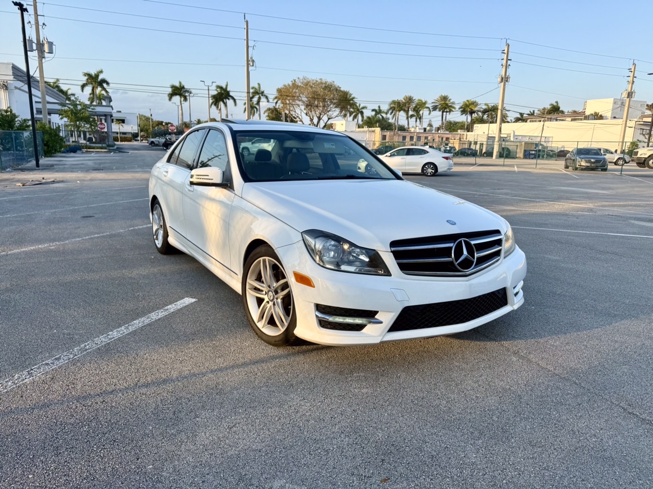 Used 2014 Mercedes-Benz C 250 Sedan image 8