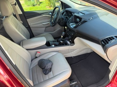 Used 2017 Ford Escape Titanium FWD image 10