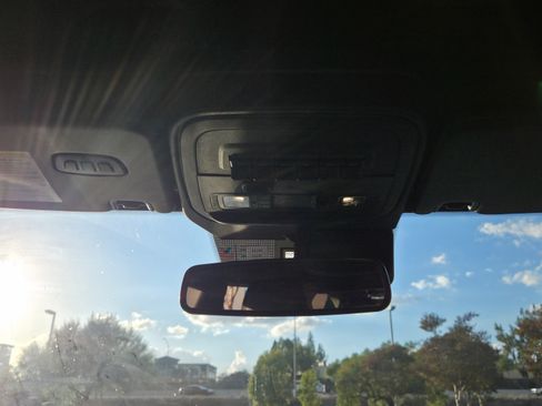 Used 2023 Ford Bronco Wildtrak image 17