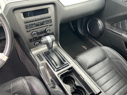 Used 2011 Ford Mustang Premium w/ 202A Rapid Spec Order Code RWD image 17