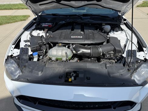 Used 2021 Ford Mustang GT RWD image 12