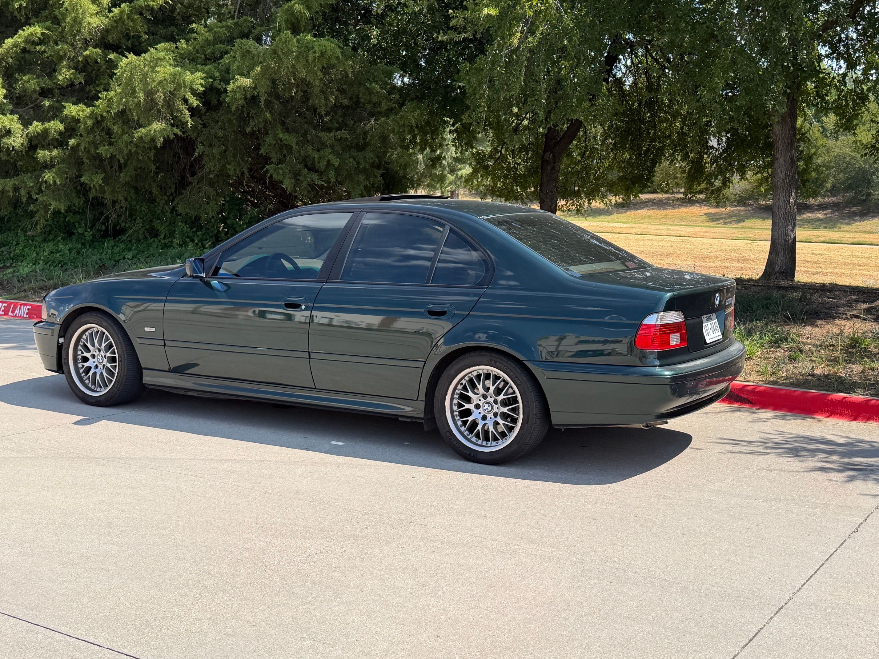 Used 2001 BMW 530i Sedan RWD image 2
