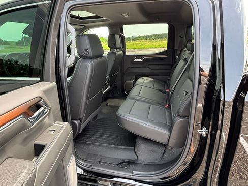 Used 2024 GMC Sierra 1500 Denali AWD/4WD image 18