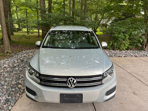 Used 2015 Volkswagen Tiguan SE AWD/4WD image 1