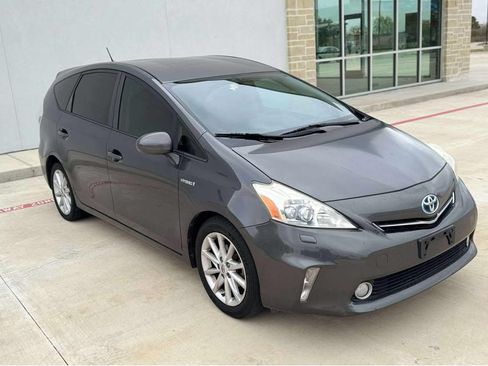Used 2012 Toyota Prius V Five image 10