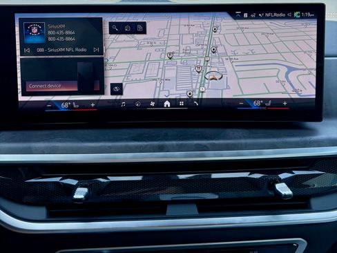 Used 2024 BMW X5 sDrive40i w/ Premium Package image 17