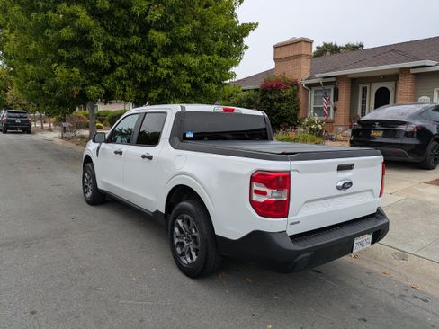 Used 2022 Ford Maverick XLT FWD image 4