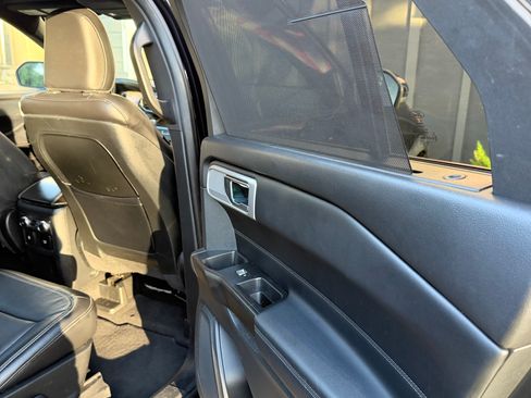 Used 2020 Ford Explorer Limited AWD/4WD image 22