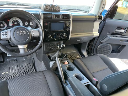Used 2007 Toyota FJ Cruiser 4WD image 5