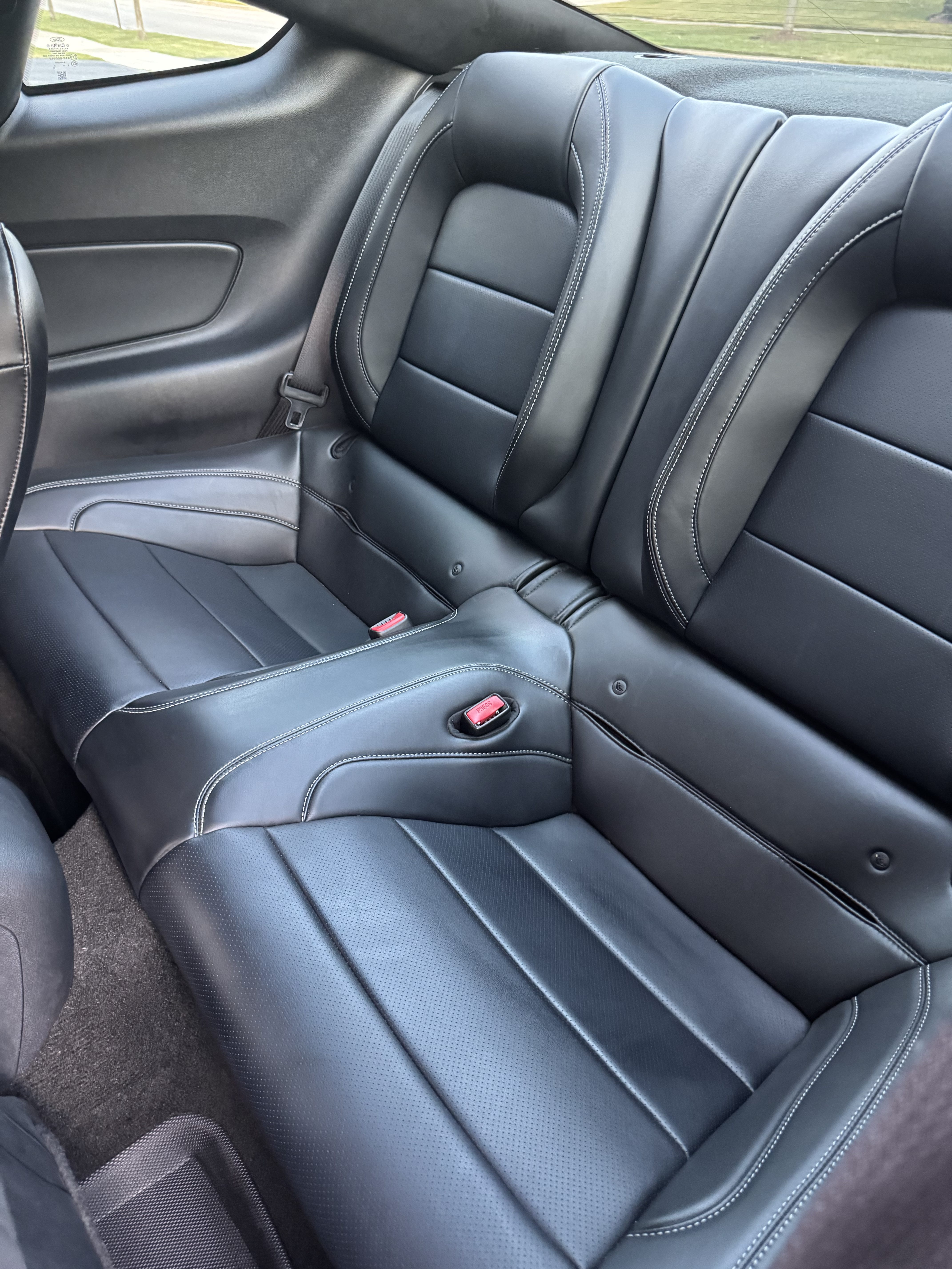 Used 2016 Ford Mustang GT Premium w/ Black Accent Package RWD image 23