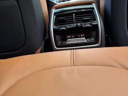 Used 2019 BMW X5 xDrive40i w/ Premium Package 2 image 8