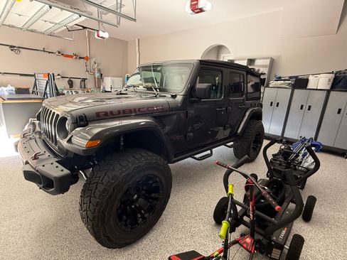 Used 2018 Jeep Wrangler Unlimited Rubicon AWD/4WD image 2