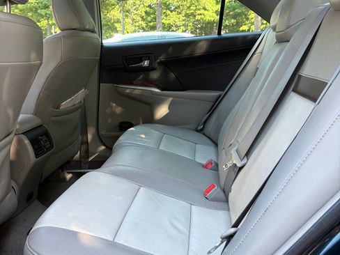 Used 2013 Toyota Camry XLE FWD image 13