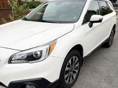Used 2016 Subaru Outback 3.6R Limited AWD/4WD image 2
