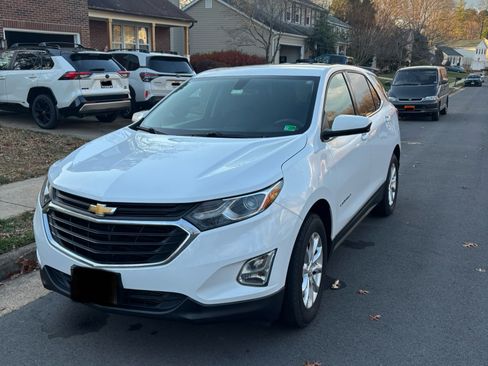 Used 2018 Chevrolet Equinox LT image 2