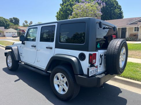 Used 2016 Jeep Wrangler Unlimited Sport w/ Quick Order Package 24S AWD/4WD image 4