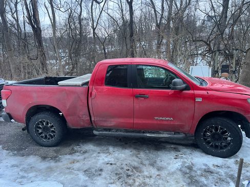 Used 2010 Toyota Tundra 4x4 Double Cab image 6