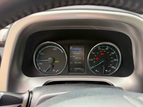 Used 2017 Toyota RAV4 Limited image 6