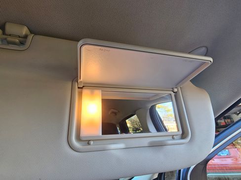 Used 2017 Ford Escape Titanium image 19