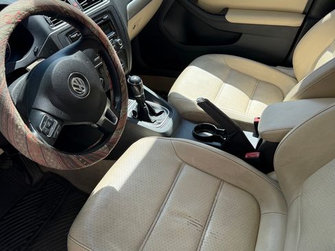 Used 2014 Volkswagen Jetta SE FWD image 6
