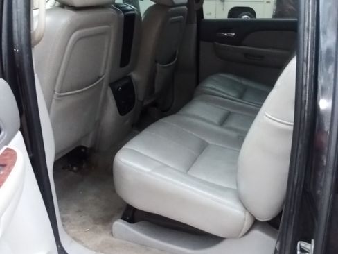 Used 2007 Chevrolet Avalanche LTZ w/ LTZ Preferred Equipment Group image 29