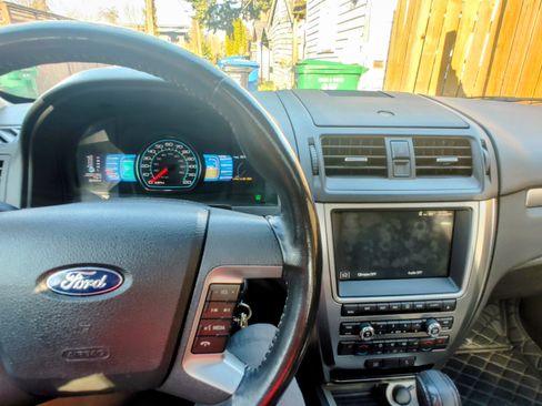 Used 2012 Ford Fusion Hybrid image 14