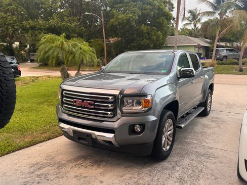 Used 2018 GMC Canyon SLT w/ Driver Alert Package AWD/4WD image 1