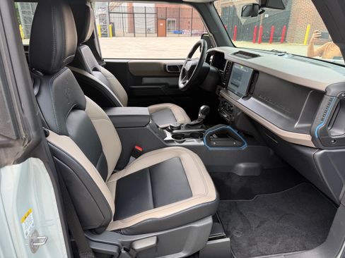 Used 2024 Ford Bronco Wildtrak AWD/4WD image 11