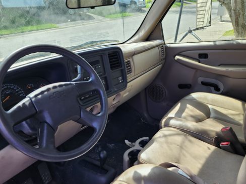 Used 2005 Chevrolet Silverado 3500 4x4 Regular Cab w/ Skid Plate Package image 5