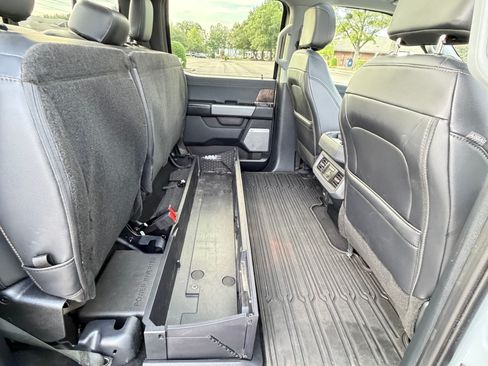 Used 2025 Ford F350 Lariat w/ Lariat Ultimate Package AWD/4WD image 17