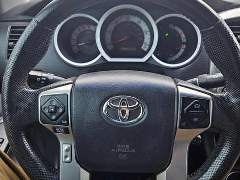 Used 2015 Toyota Tacoma 4x4 Double Cab w/ TRD Off-Road Package image 10