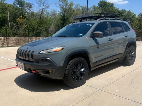 Used 2014 Jeep Cherokee Trailhawk w/ Technology Group AWD/4WD image 1