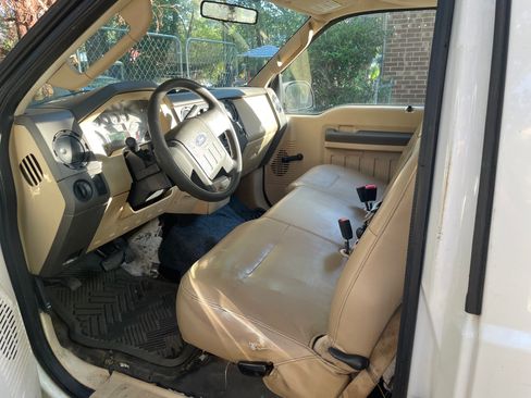Used 2008 Ford F250 XL RWD image 6