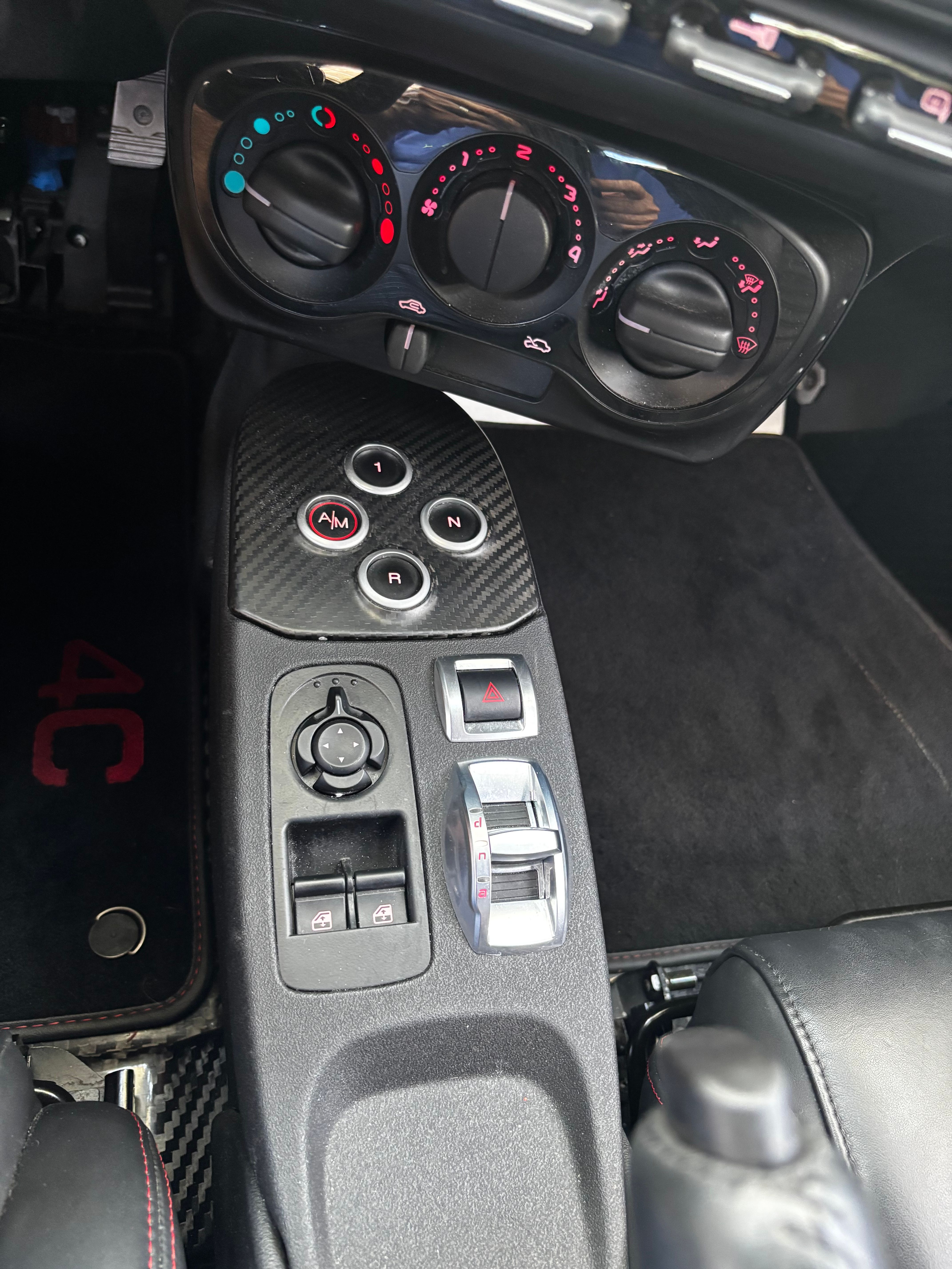 Used 2018 Alfa Romeo 4C Spider RWD image 12