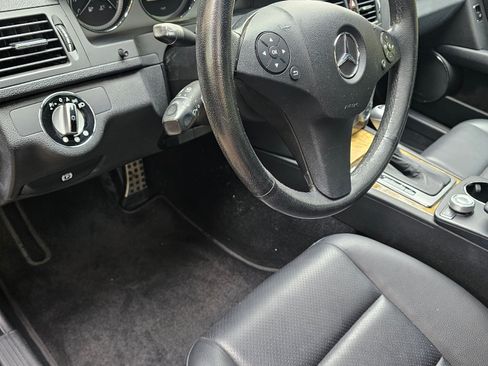 Used 2009 Mercedes-Benz C 350 Sport image 8