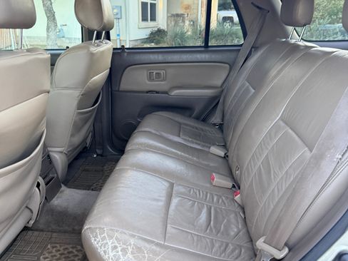 Used 2000 Toyota 4Runner Limited image 9