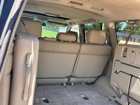 Used 2004 Toyota Land Cruiser AWD/4WD image 18