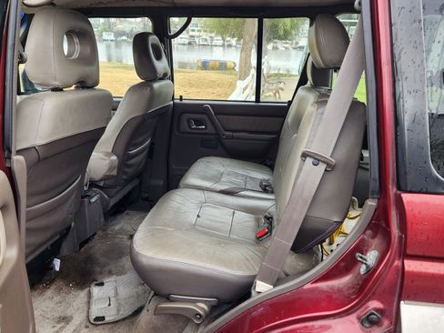 Used 1996 Mitsubishi Montero SR image 10