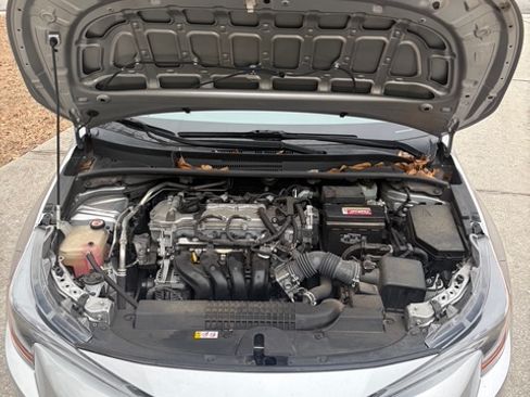 Used 2021 Toyota Corolla LE image 12