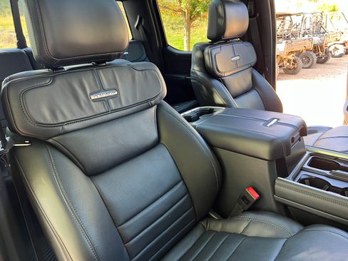 Used 2025 Ford F450 Platinum w/ FX4 Off-Road Package image 20