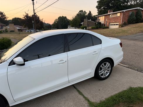 Used 2017 Volkswagen Jetta S image 5