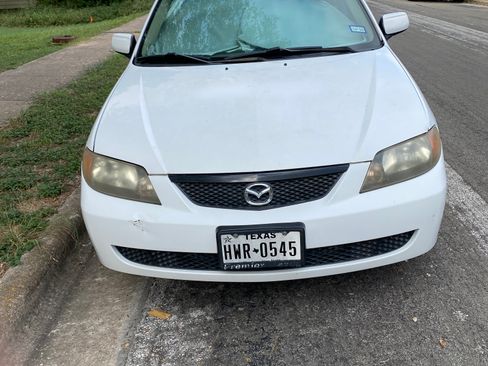 Used 2002 MAZDA Protege FWD image 2