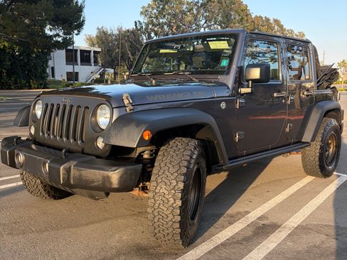 Used 2016 Jeep Wrangler Unlimited Sport AWD/4WD image 12
