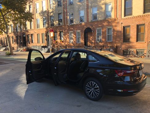 Used 2019 Volkswagen Jetta SE image 13