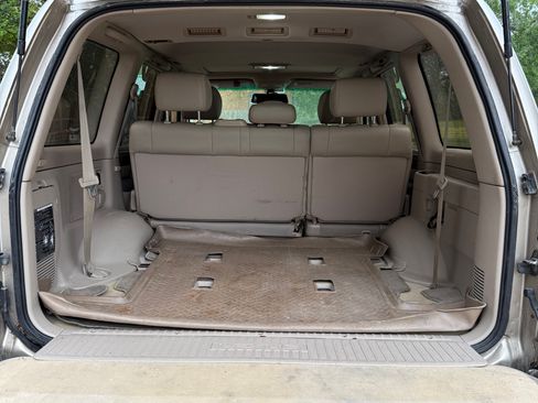 Used 2000 Lexus LX 470 4WD image 12