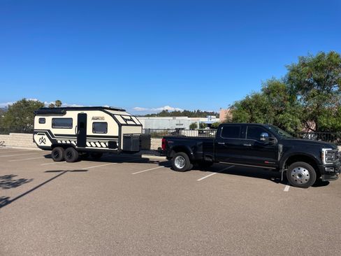 Used 2025 Ford F450 Platinum w/ Platinum Plus Package image 6